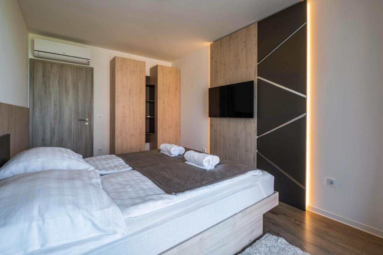 Myflat Coral Beach Apartment Siófok Esterno foto