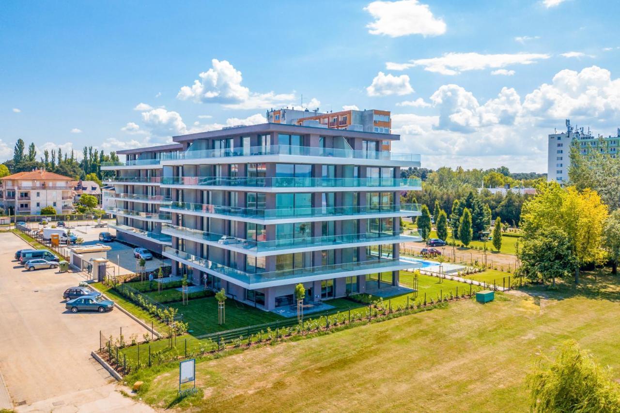 Myflat Coral Beach Apartment Siófok Esterno foto