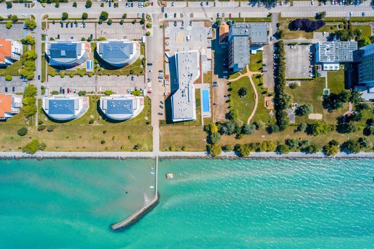 Myflat Coral Beach Apartment Siófok Esterno foto