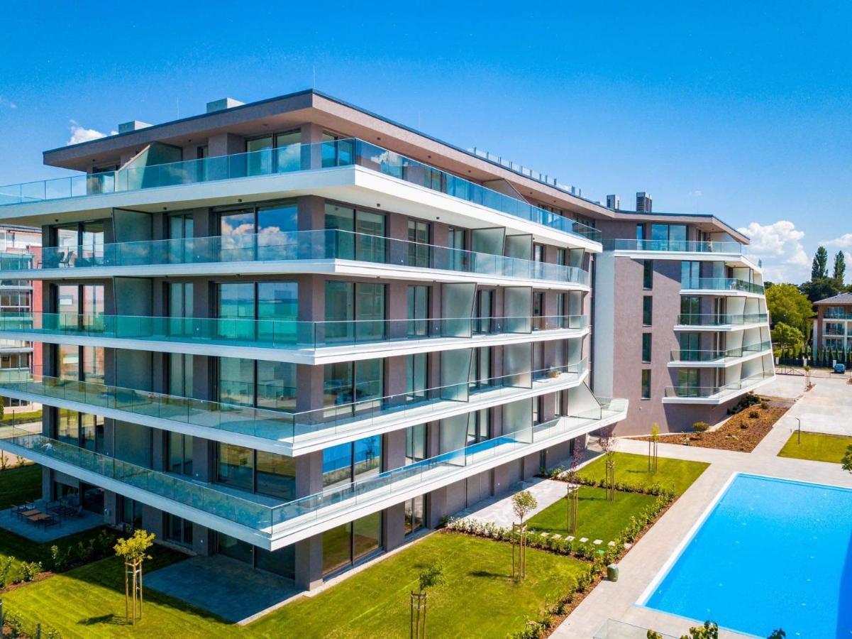 Myflat Coral Beach Apartment Siófok Esterno foto