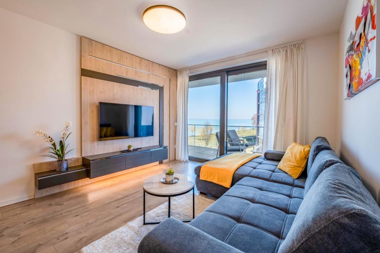 Myflat Coral Beach Apartment Siófok Esterno foto